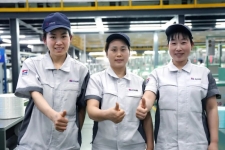 巾幗綻芳華！中國(guó)巨石這個(gè)團(tuán)隊(duì)獲評(píng)“全國(guó)巾幗文明崗”